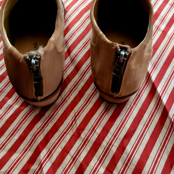 Lucky Brand’s 100% Leather Brown Tan Ankle Bootie - Picture 6 of 8